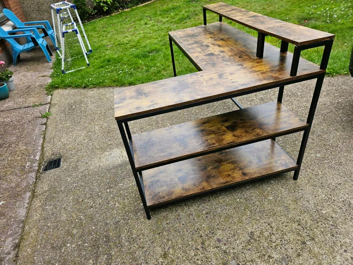 Desk. Now promised to someone collecting Monday - Image 4