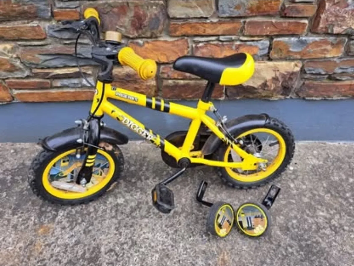 Boys 12 inch bike + stabilisers