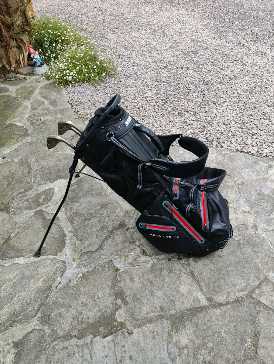 Golf Stand Bag (waterproof and divider) - Image 1