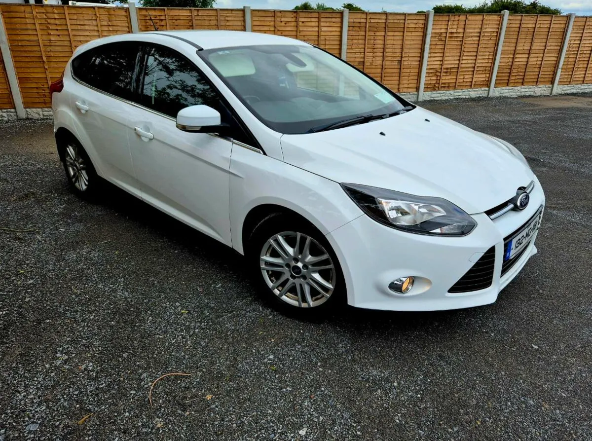 2013 FORD FOCUS (TITANIUM MODEL) - Image 2