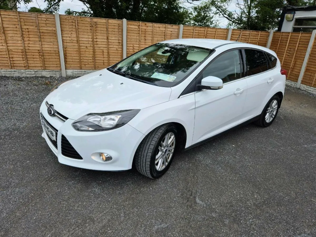 2013 FORD FOCUS (TITANIUM MODEL) - Image 4