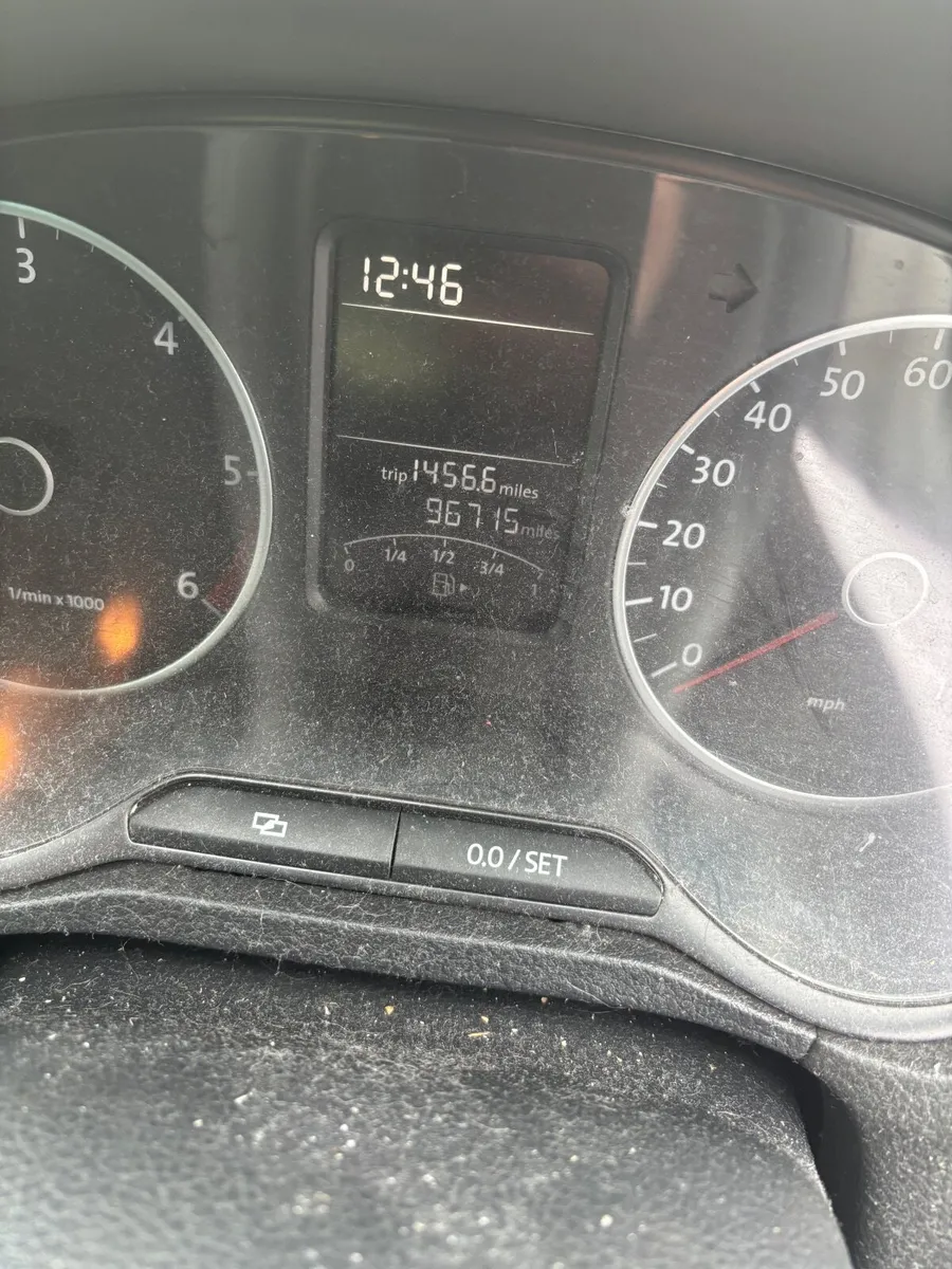 Volkswagen Polo 2010 - Image 2