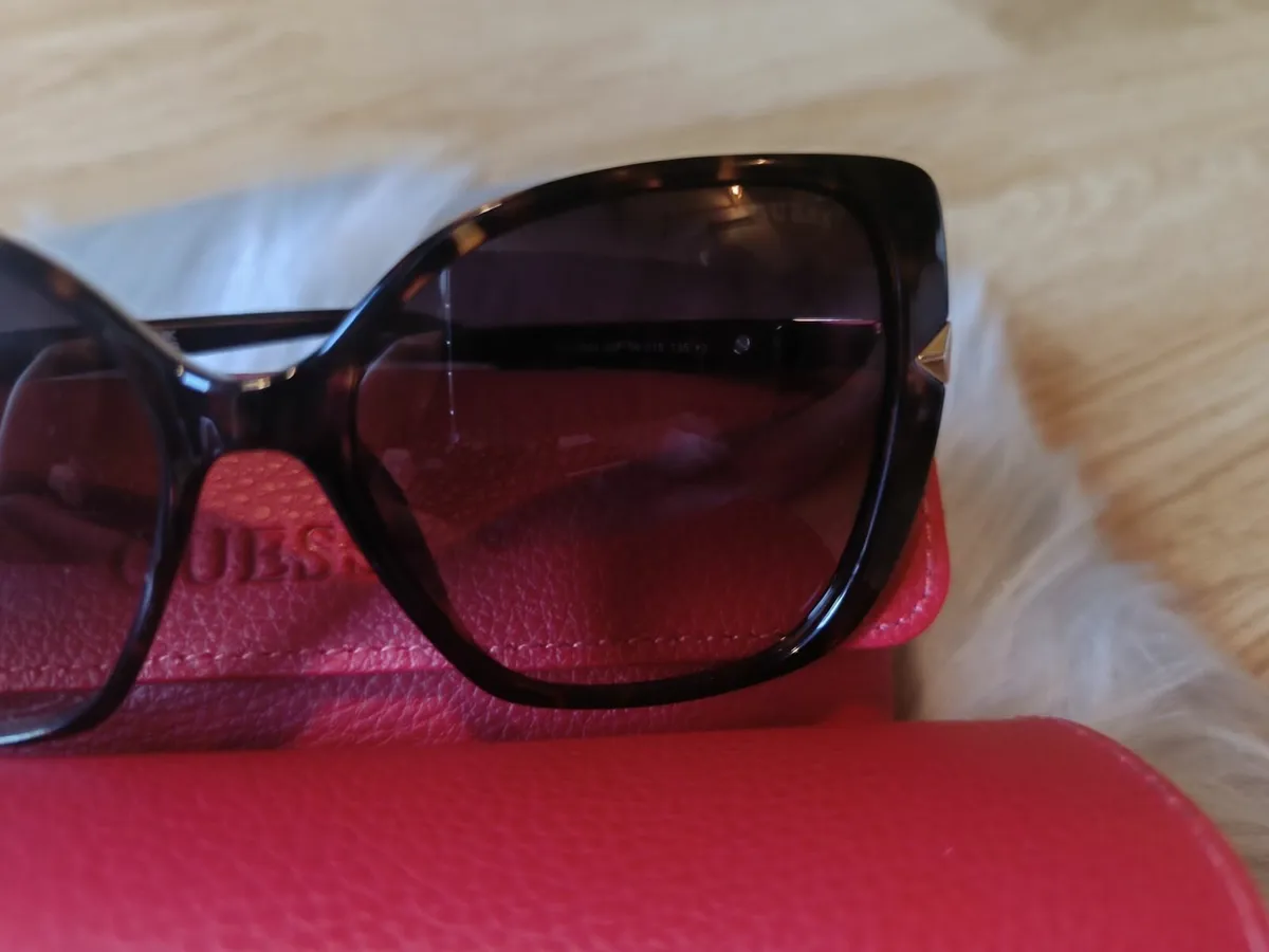 GUESS sunglasses - Image 1