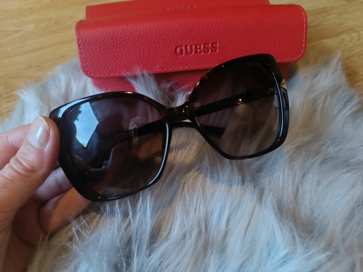 GUESS sunglasses - Image 2
