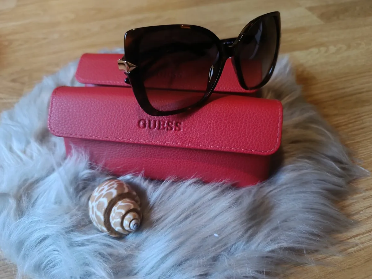 GUESS sunglasses - Image 3