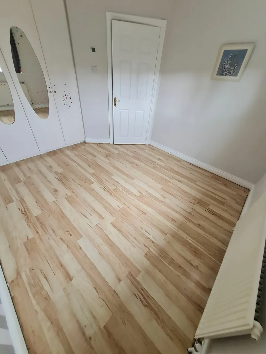Free laminate floorong - Image 1