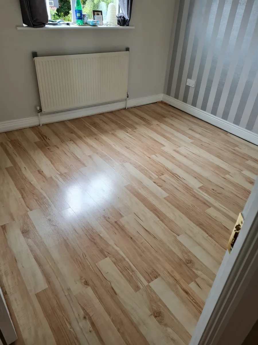 Free laminate floorong - Image 2