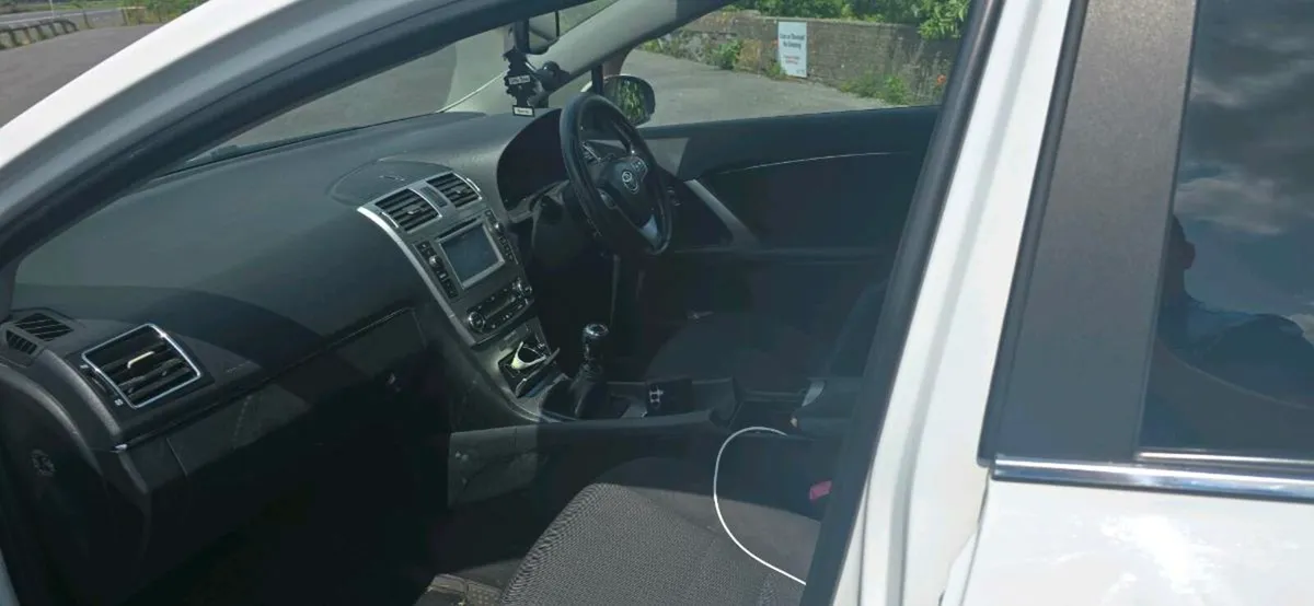 Toyota avensis 2015 2.0 diesel nct 26 - Image 2