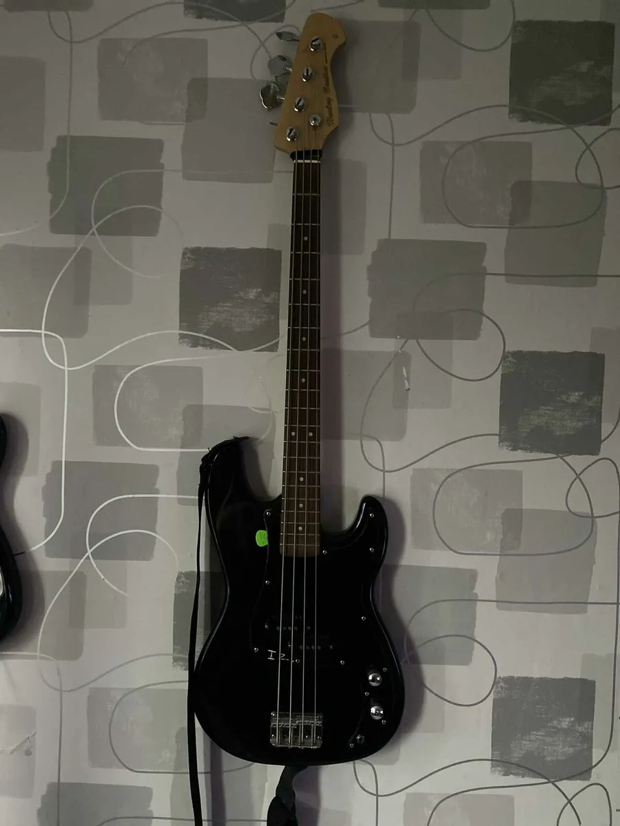 Music set bass guitars and piano - Image 2