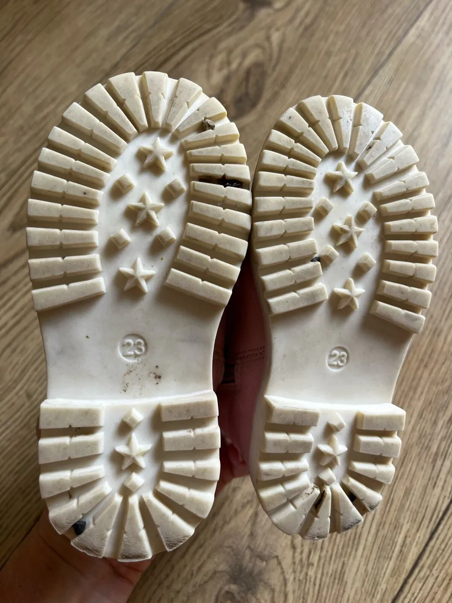 Kids boots - Image 3