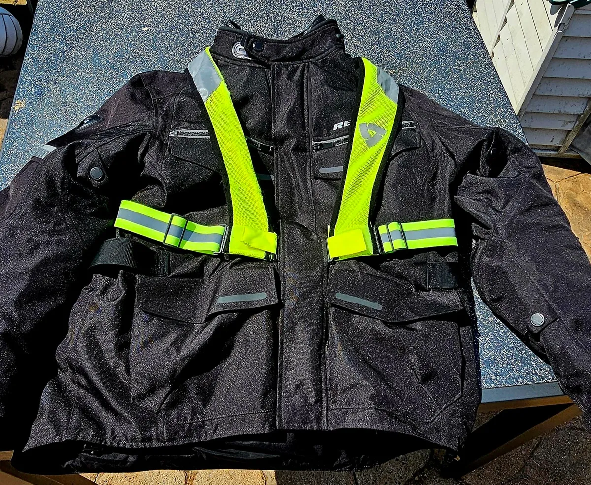 Alpinestar SMX Plus & Rev'it Bike Jacket & 2 Pants - Image 4