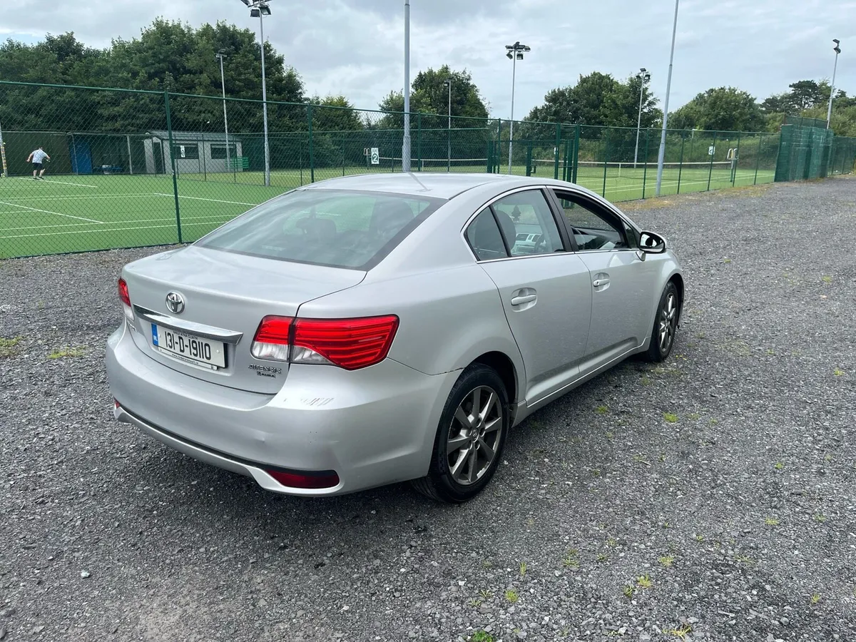 2013 Toyota Avensis 2.0 D4D Aura - Image 4