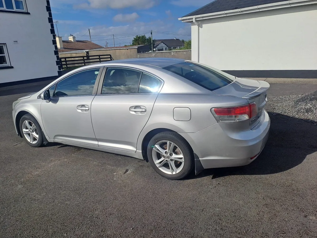Toyota avensis - Image 3