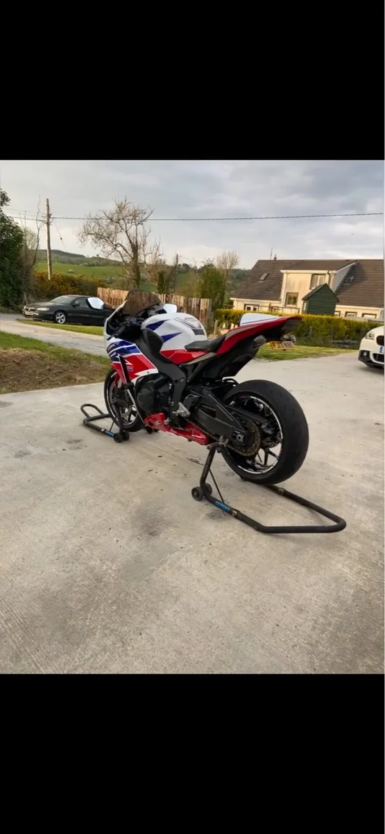 * Honda Fireblade * - Image 4