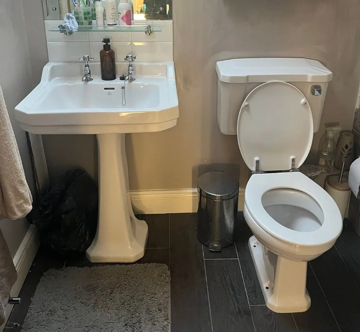Sanitary Sink & Toilet (Shires) - Image 1