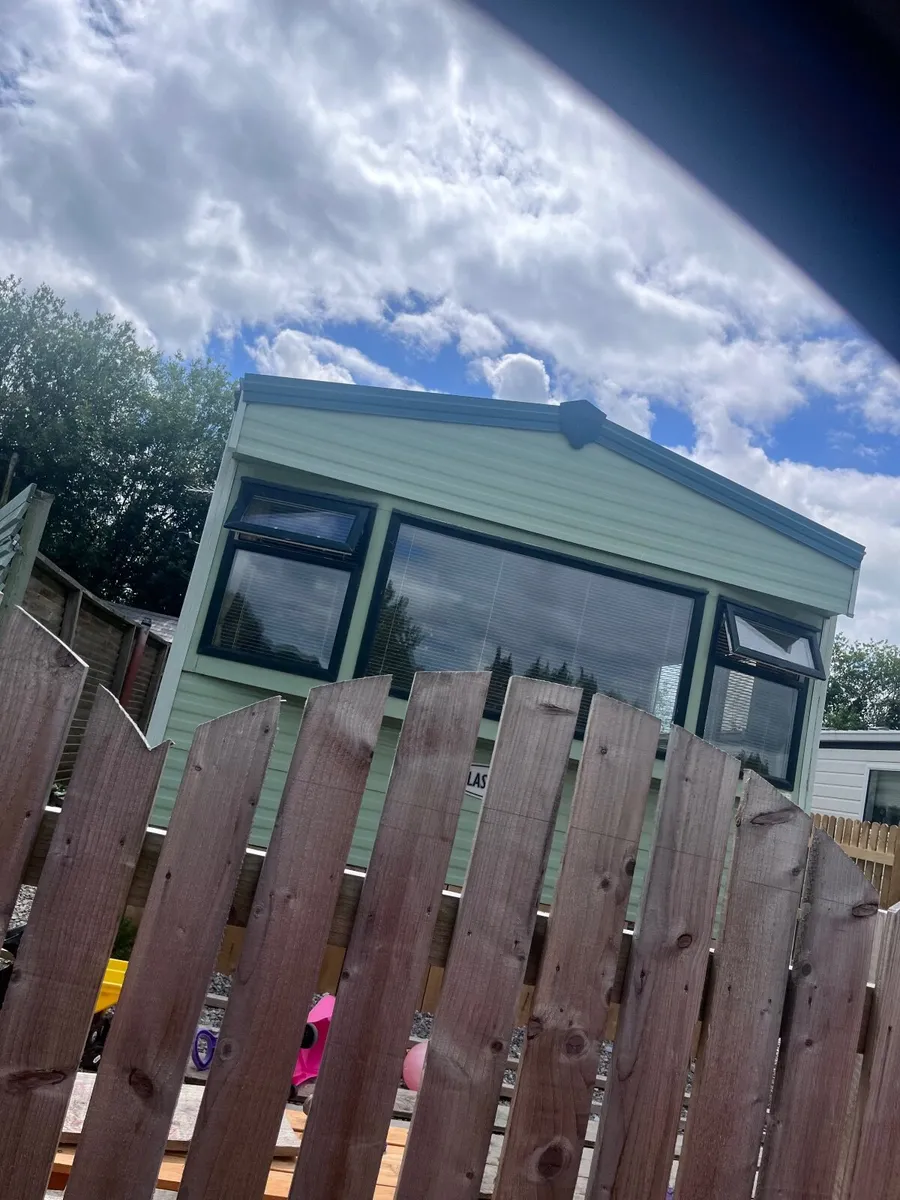 Mobile home - Image 1
