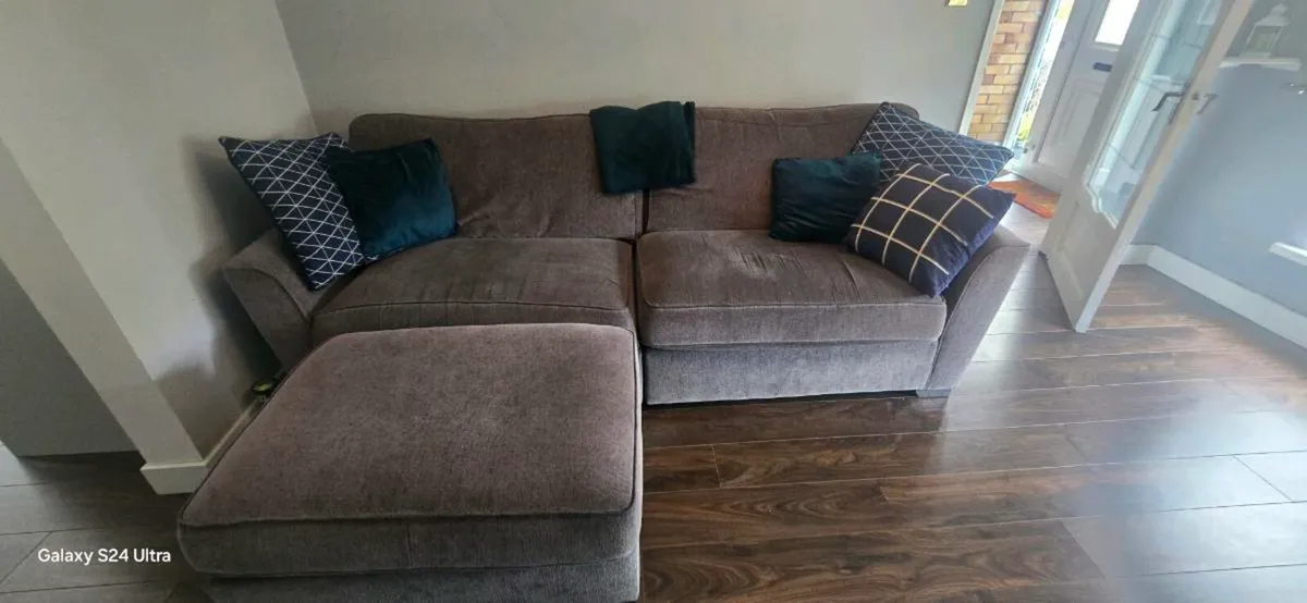 Sofa - perfect condition - Image 2