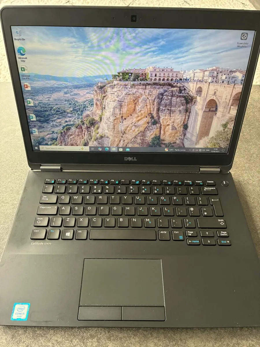 Dell Latitude E7470 - Image 1