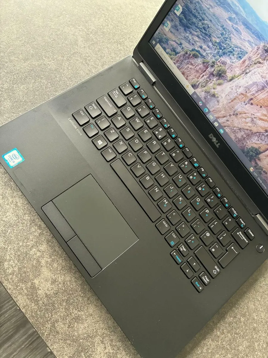 Dell Latitude E7470 - Image 2