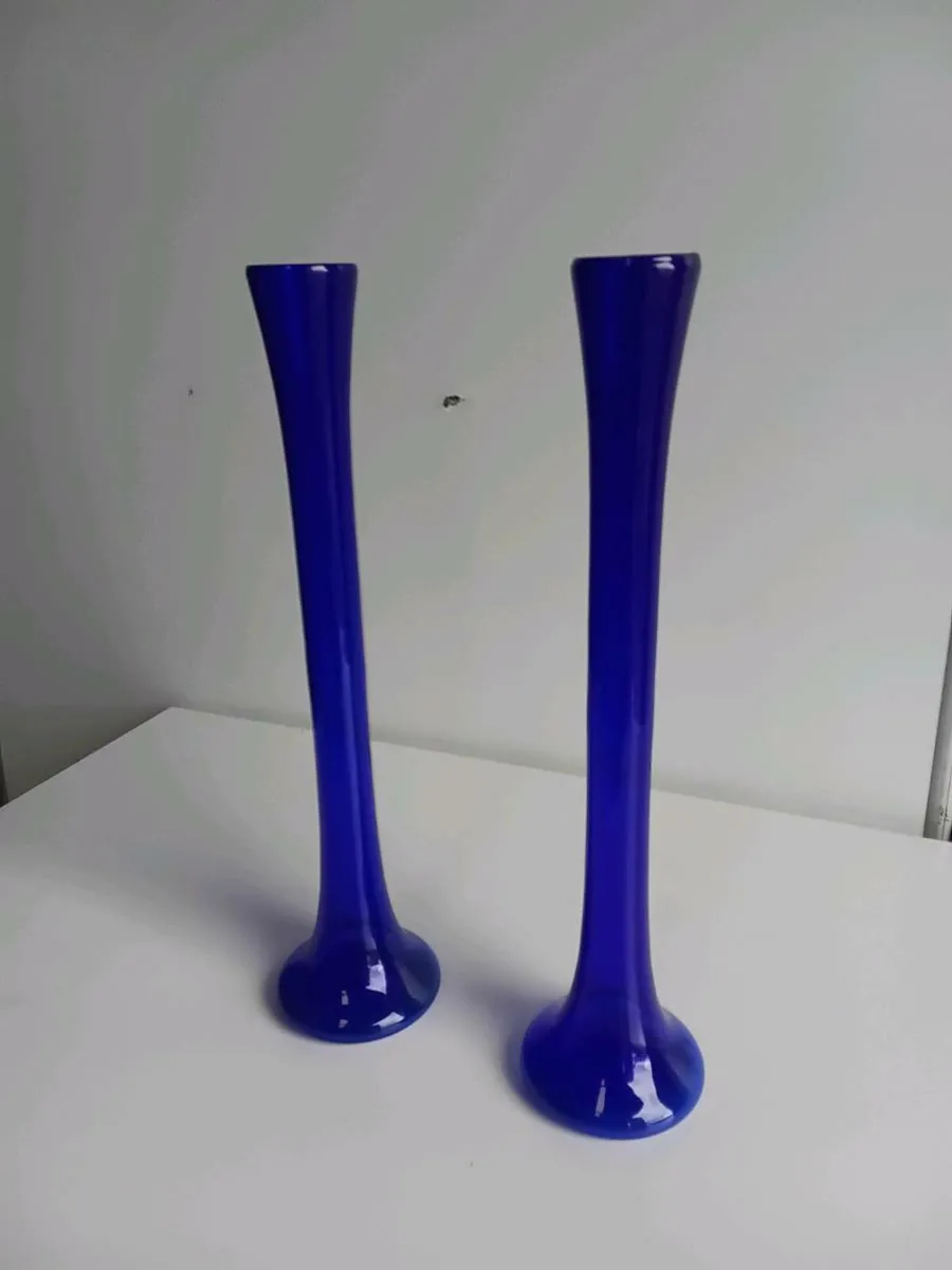 Lily Vase 60cm X12 - Image 1