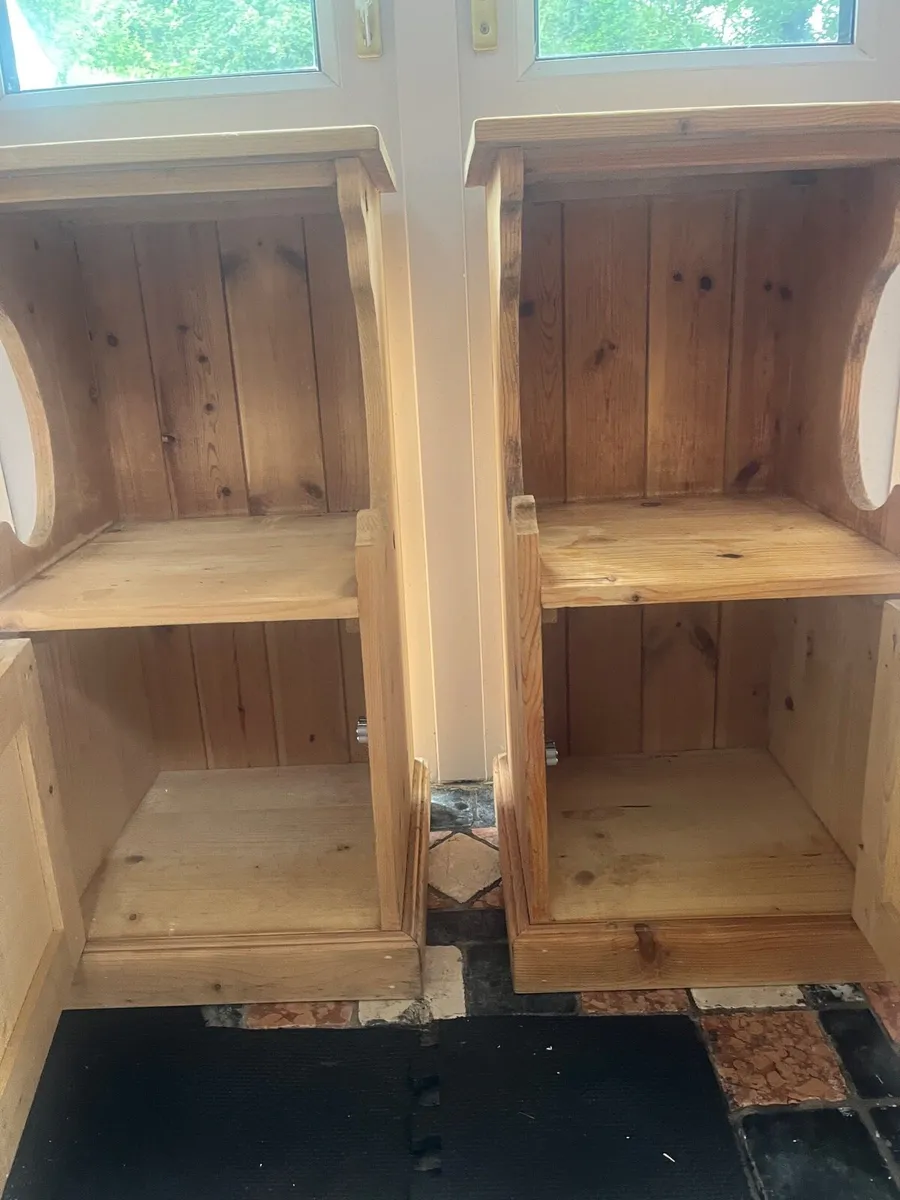 Two lockers - Image 1