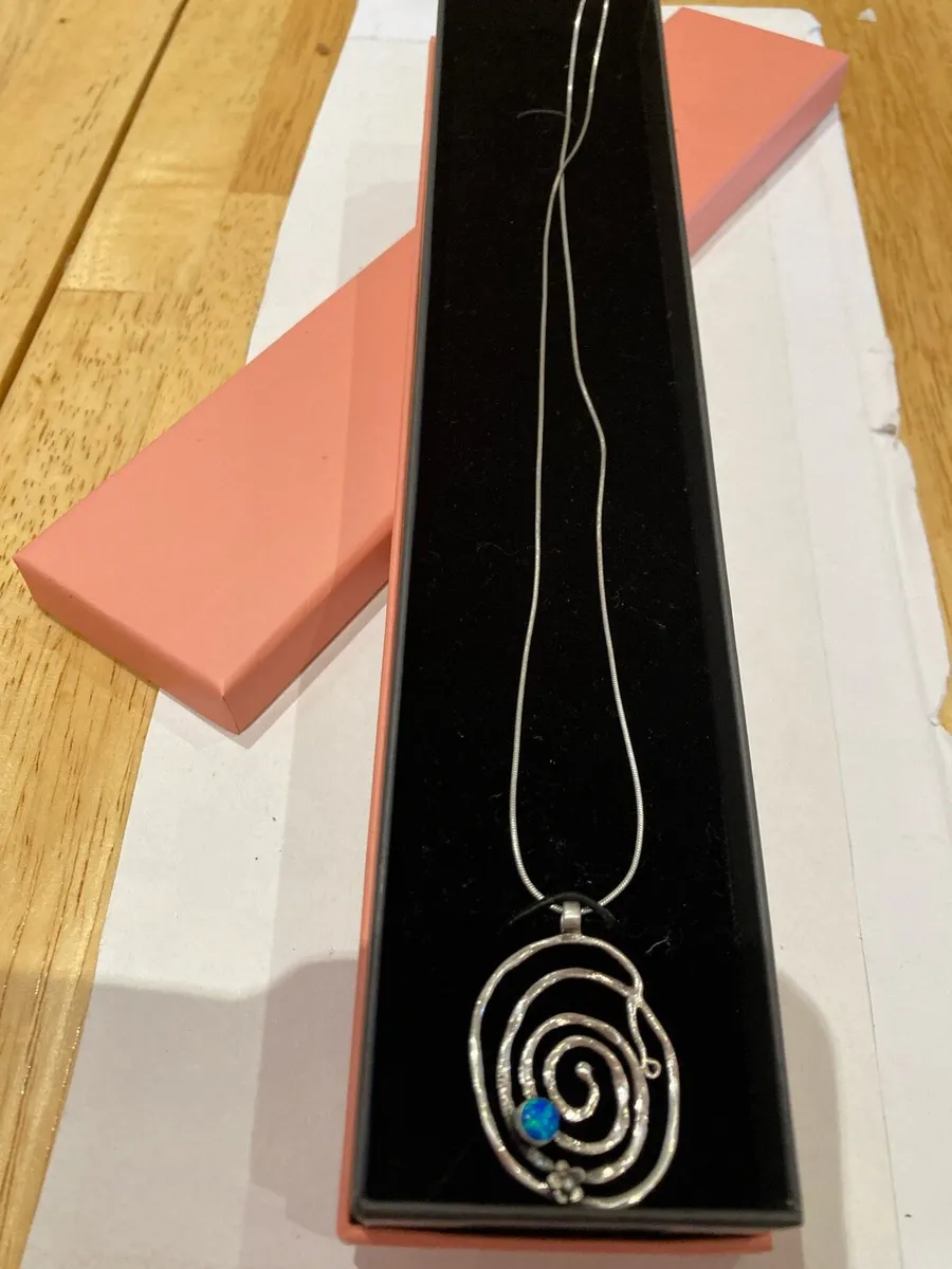 Sterling Silver Pendant and chain - Image 3