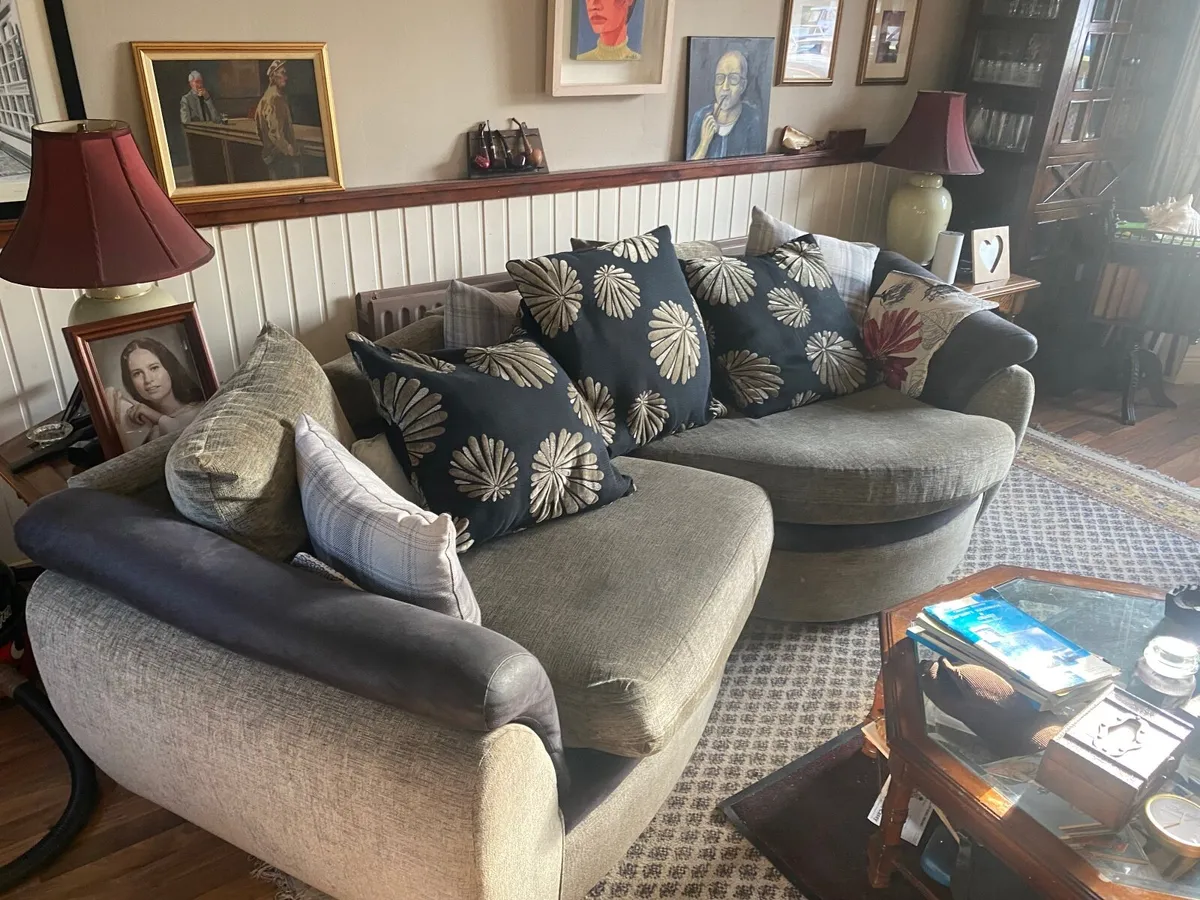 Couch - Image 1