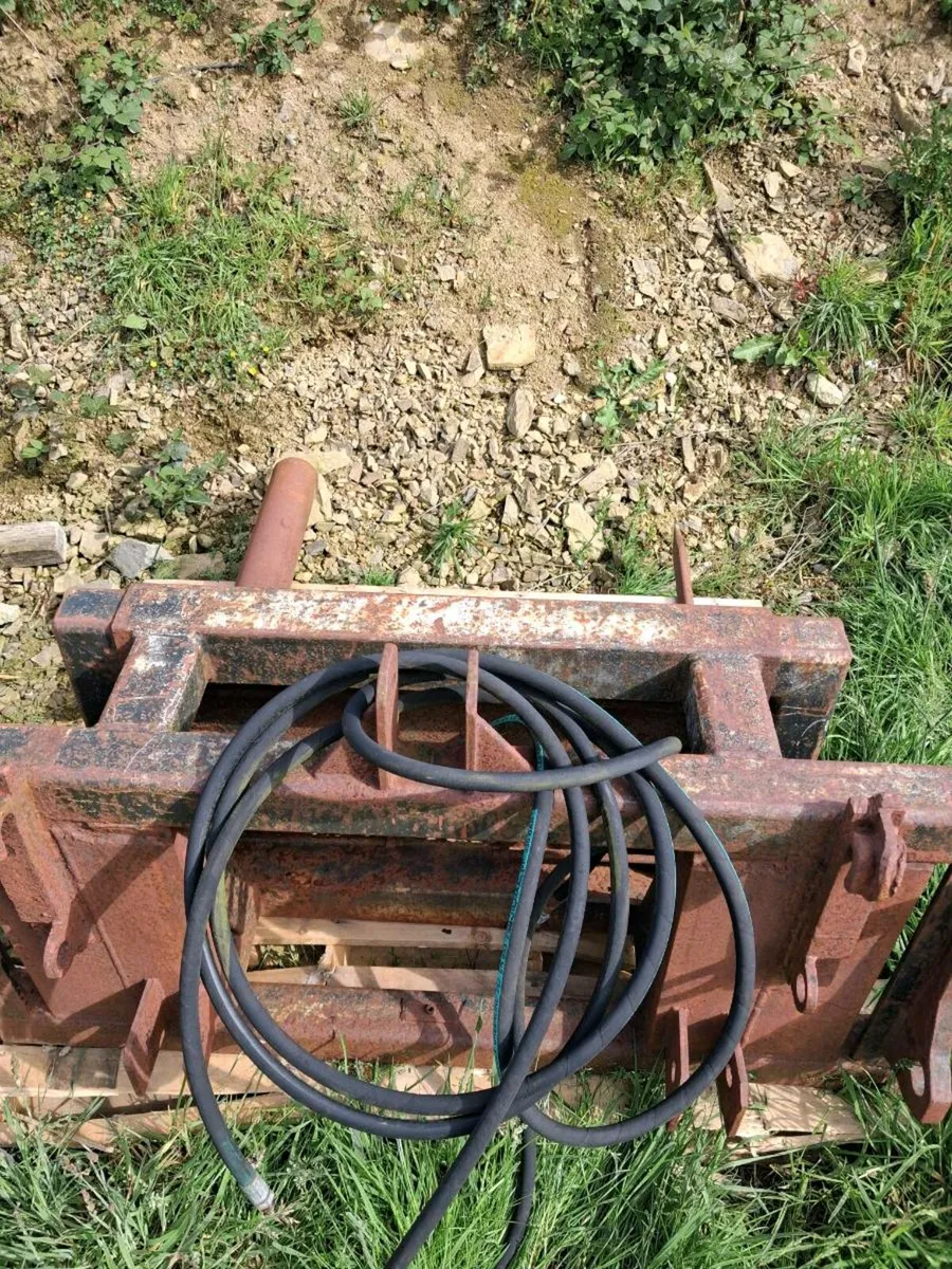 Bale Handler - Image 2
