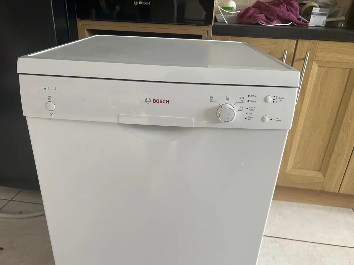 Bosch dish washer - Image 1