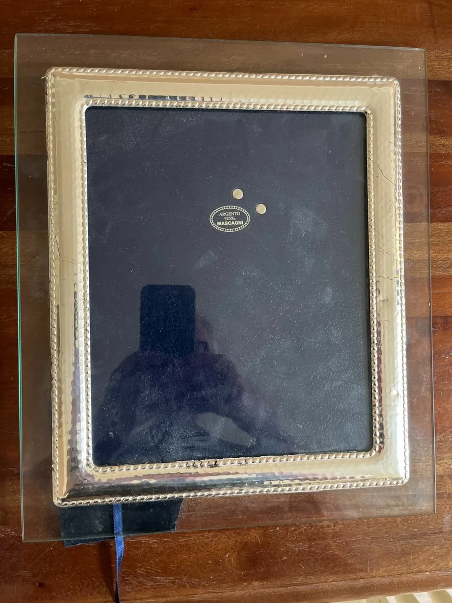 Large solid silver photo frame - Image 1
