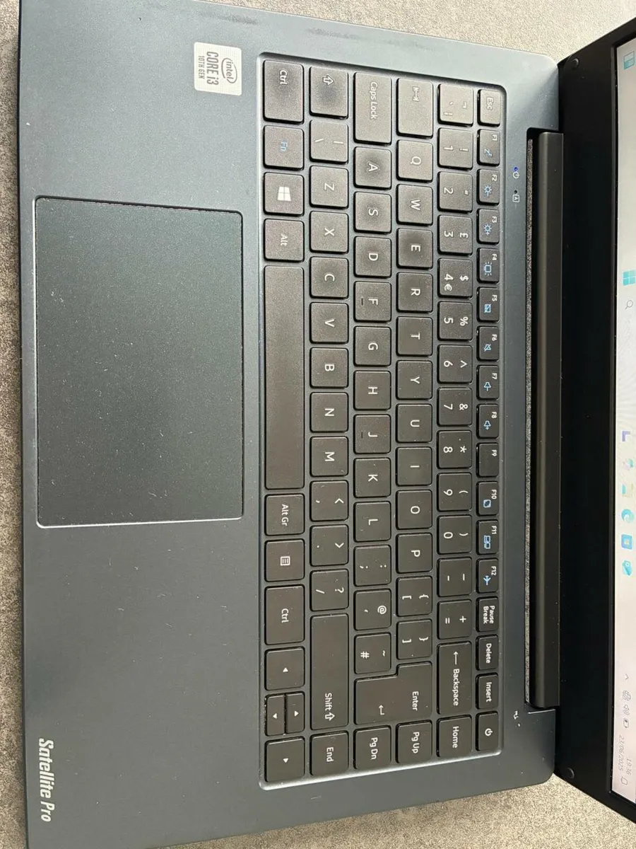 Dynabook Satellite Pro C40-H-103 - Image 2