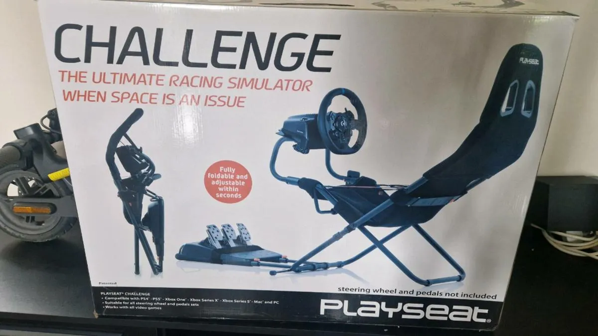 Playseat Challenge with Steering Wheel - Image 1