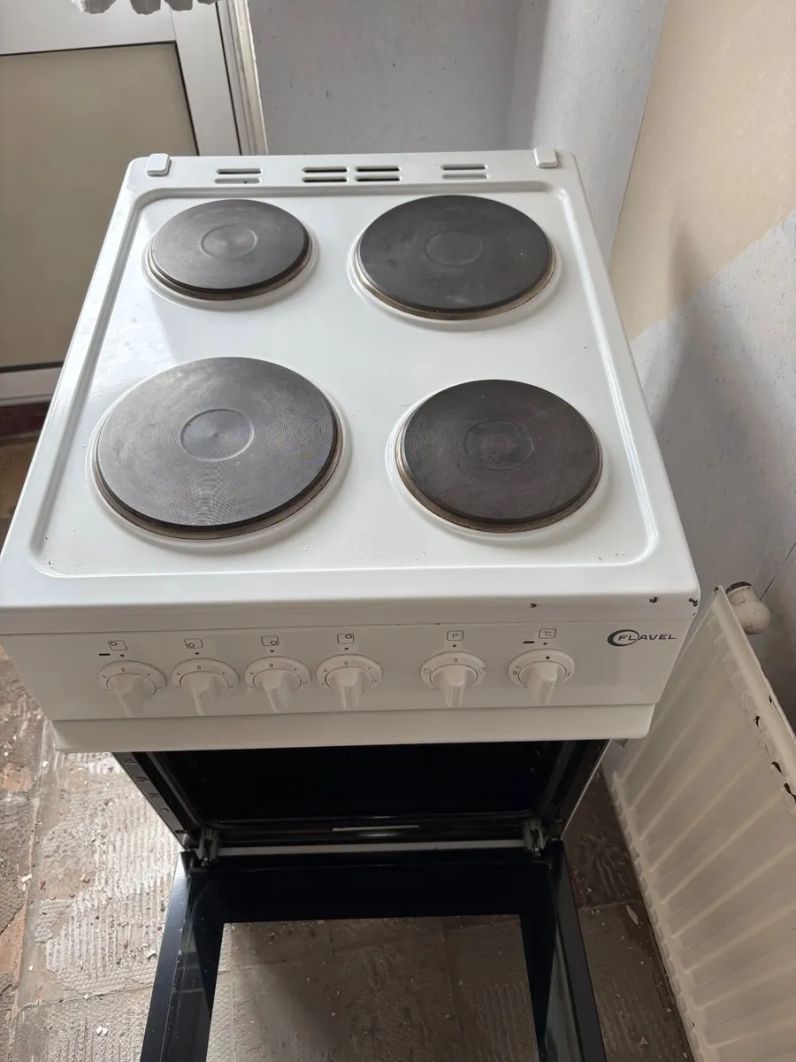 Electric Oven and Hob - Image 2