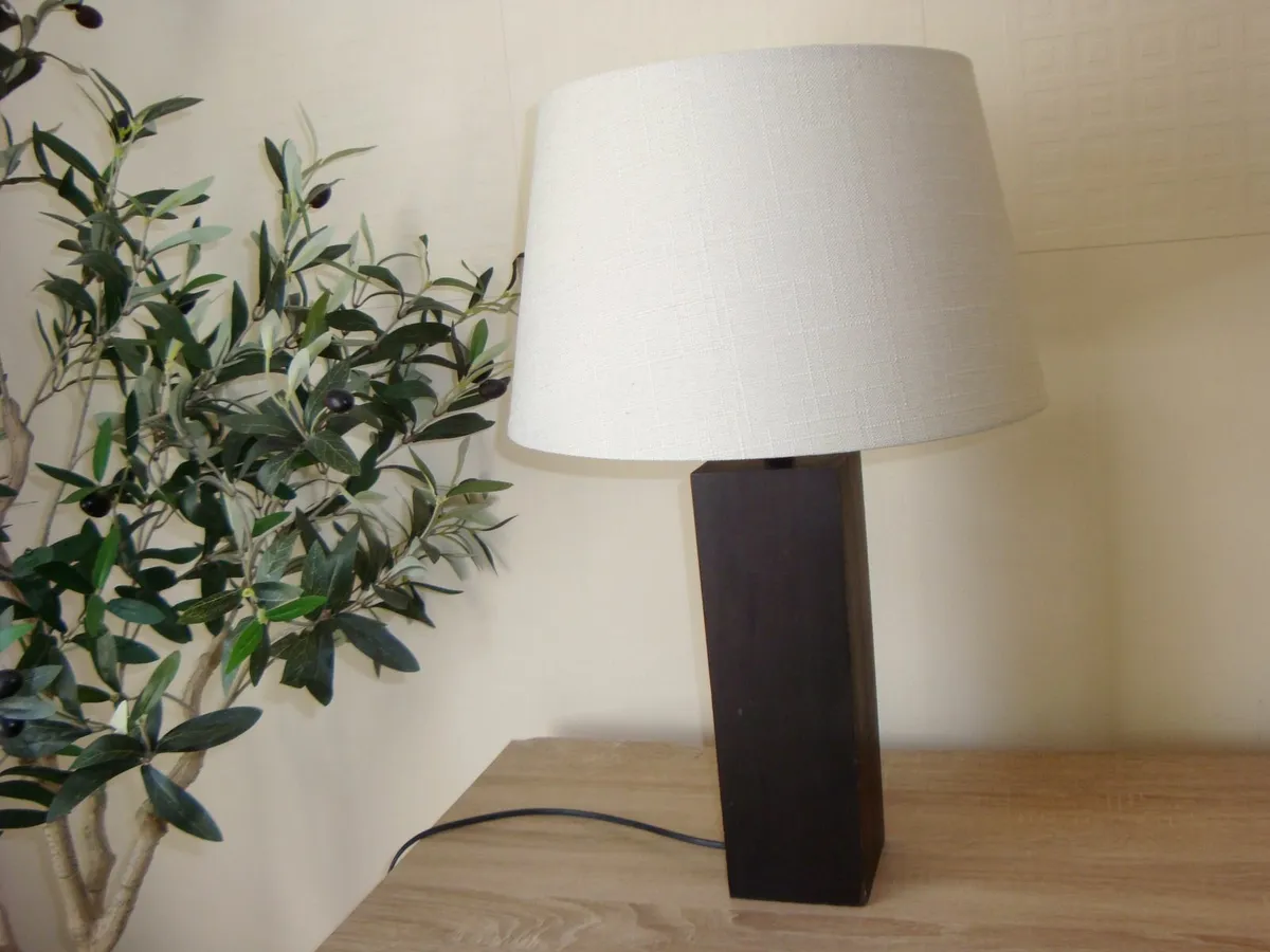 Wooden table lamp H55 - Image 1