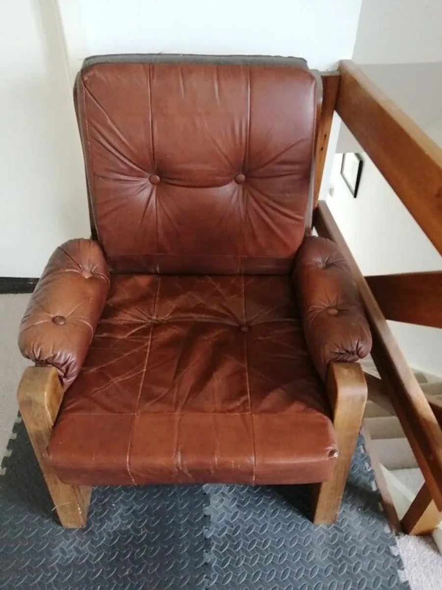 Leather sofa and 2 armchairs - Image 3
