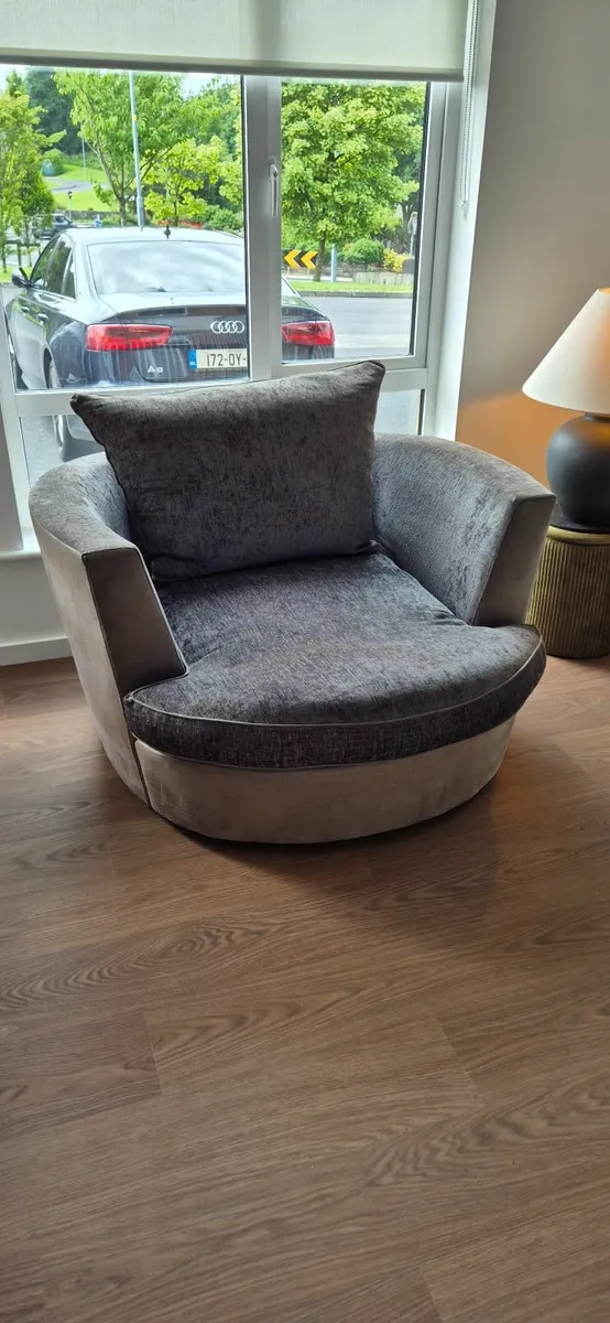 Couches - Image 1