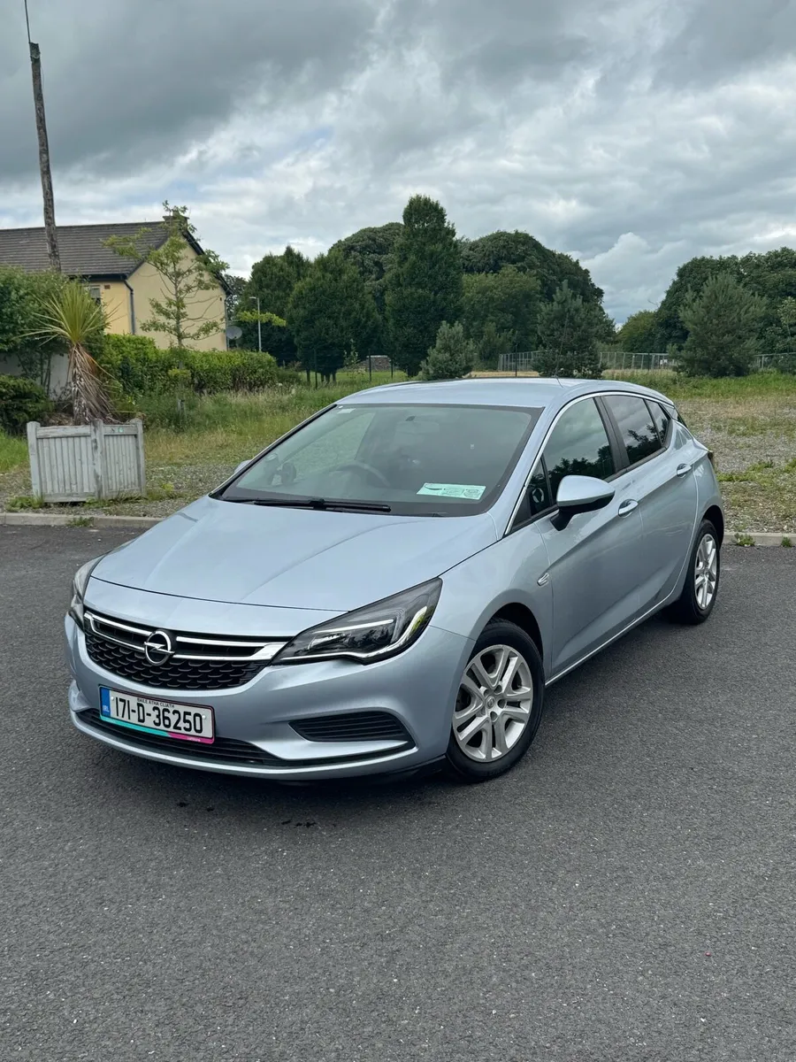 2017 Opel Astra 1.6 Diesel Automatic - Image 1