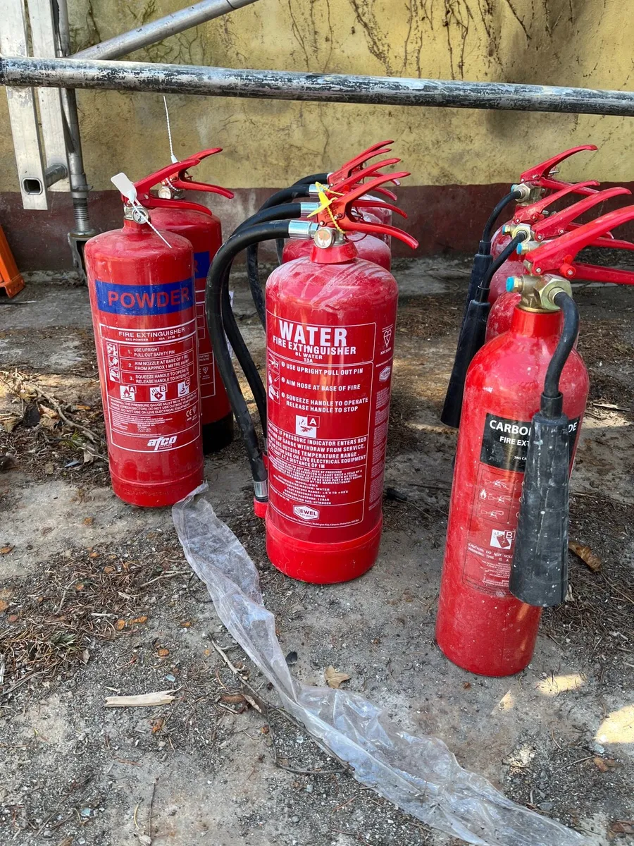 Fire extinguisher - Image 3
