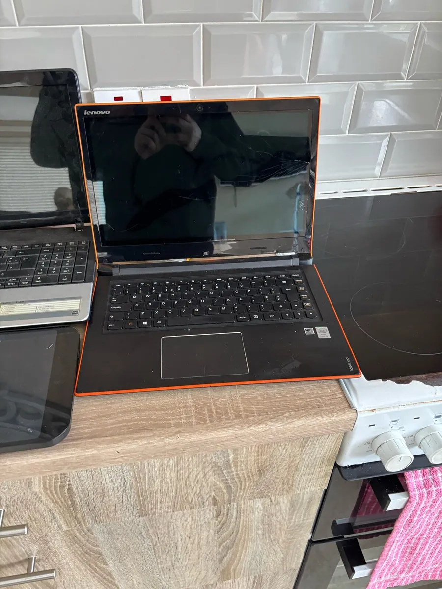 Laptops for parts or repair - Image 2