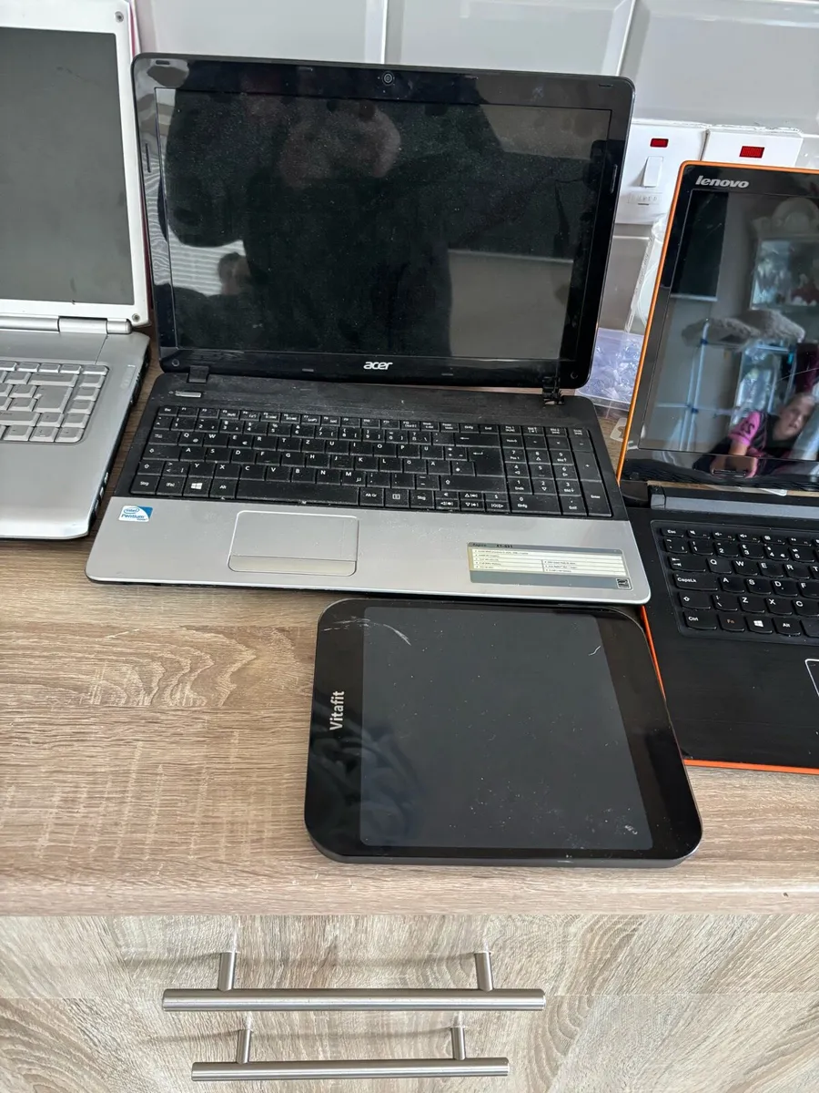Laptops for parts or repair - Image 3