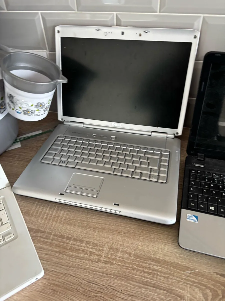 Laptops for parts or repair - Image 4