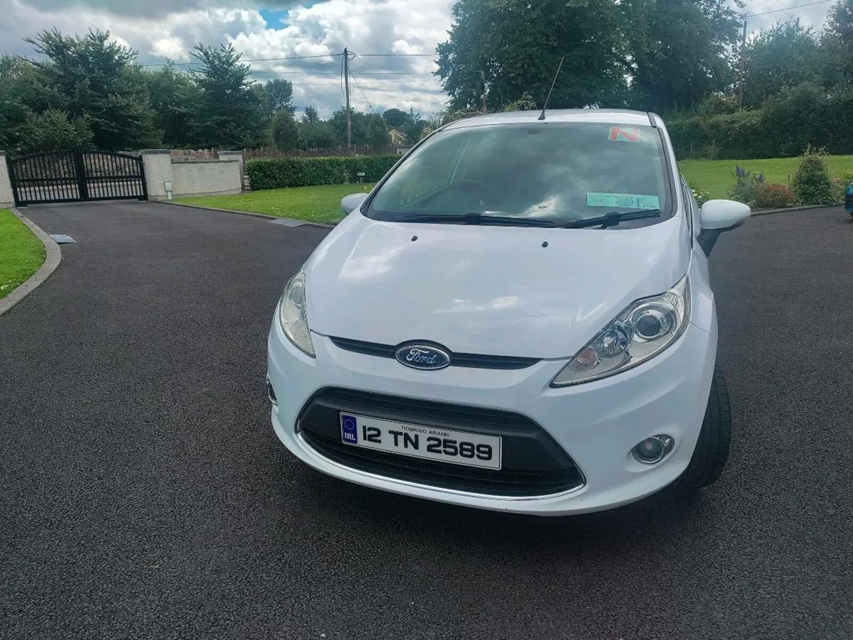 2012 Ford Fiesta, 1.25l - Image 2