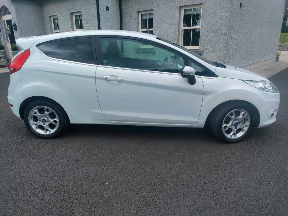 2012 Ford Fiesta, 1.25l - Image 3