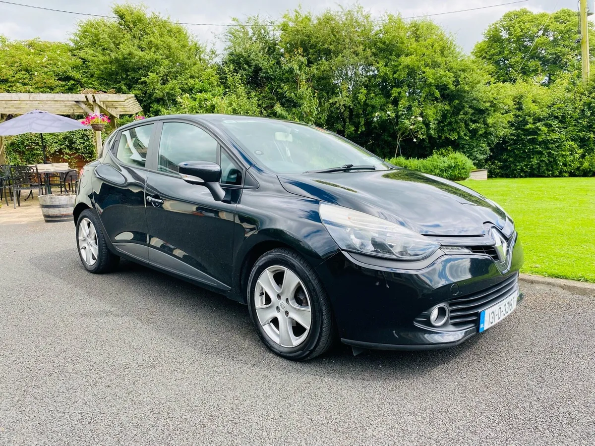 Renault Clio - Image 1
