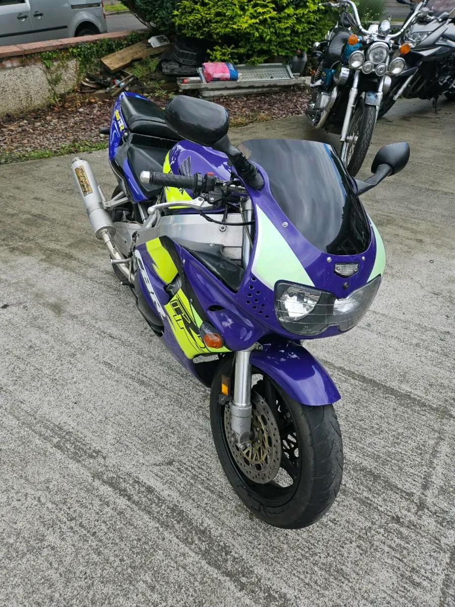 Cbr900r - Image 2