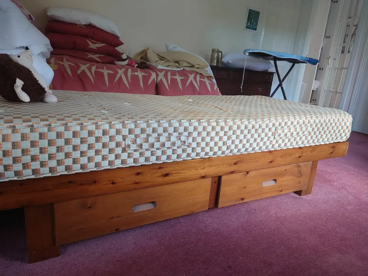 single bed with mattress - Image 1
