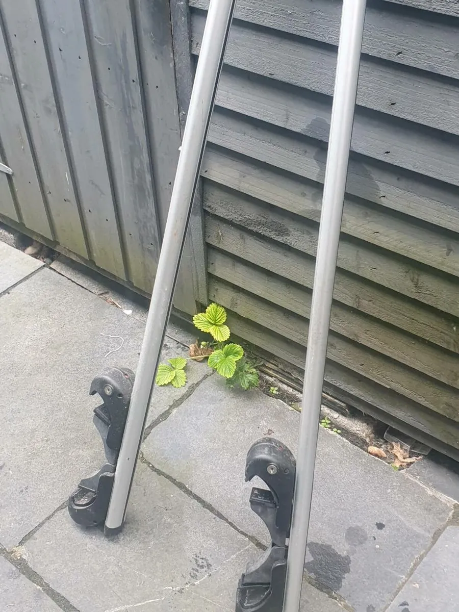 Roof bars - Image 1