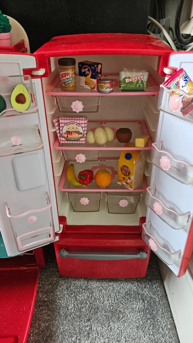 Toys - Image 3