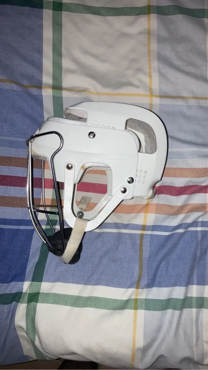 White Oldstyle jr - Image 1