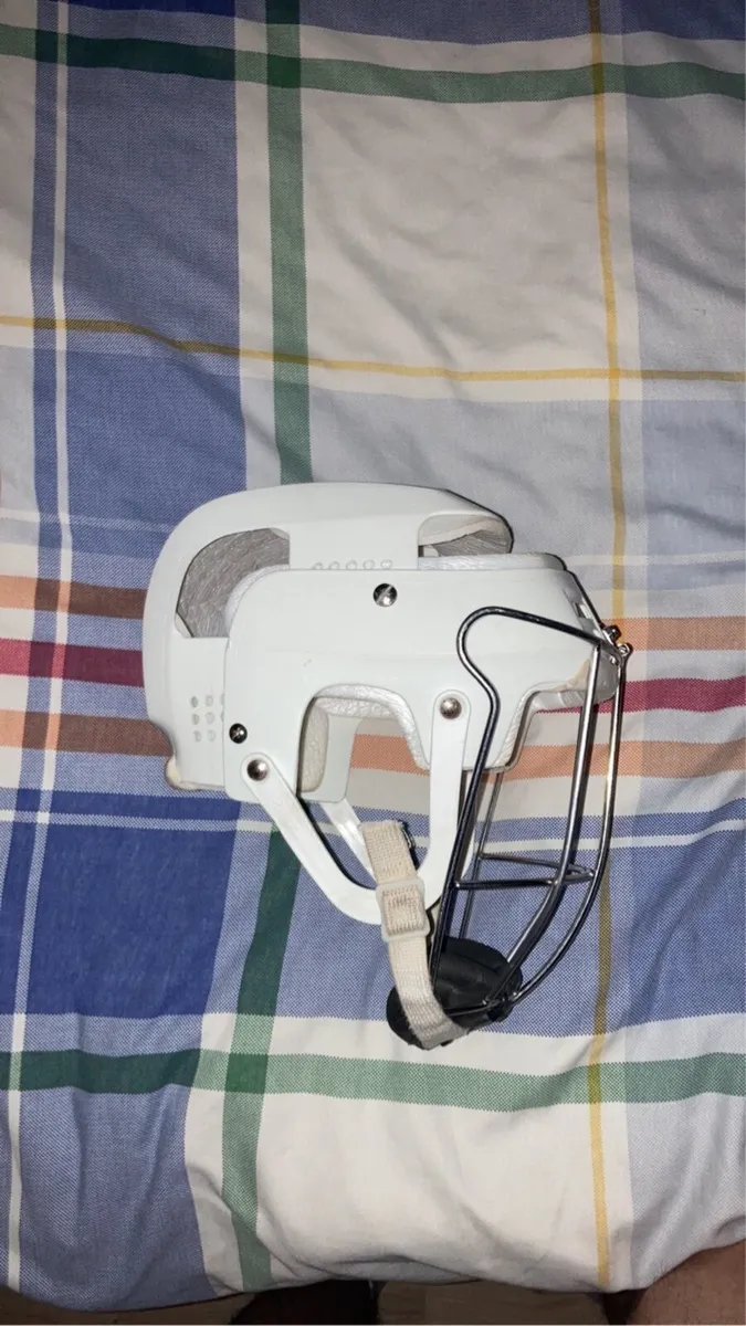 White Oldstyle jr - Image 3